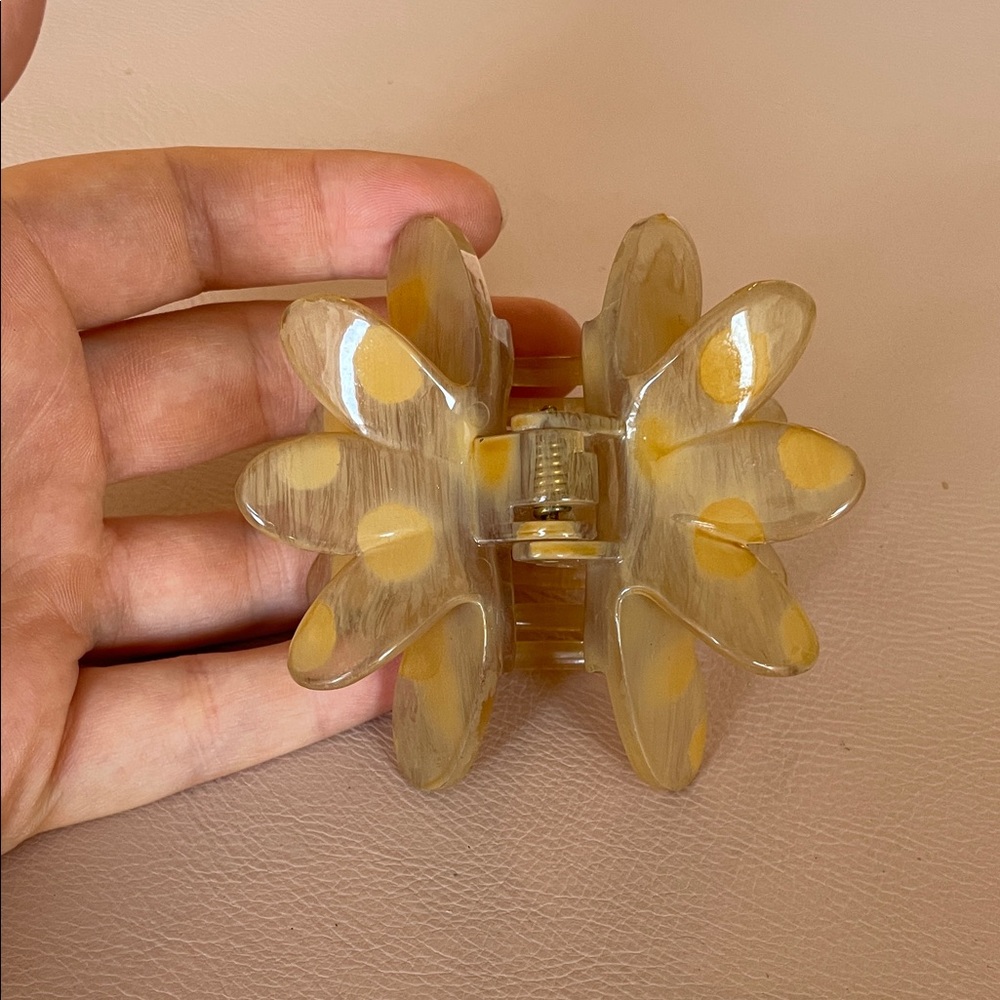 Anthropologie Yellow Polka Dot Butterfly Hair Claw Clip